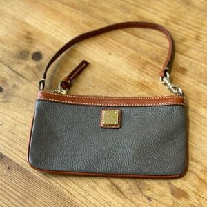 Dooney & Bourke gray leather wristlet
